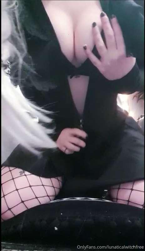 VIDEO |  Meant to tell you how I want my submissive boys to ..