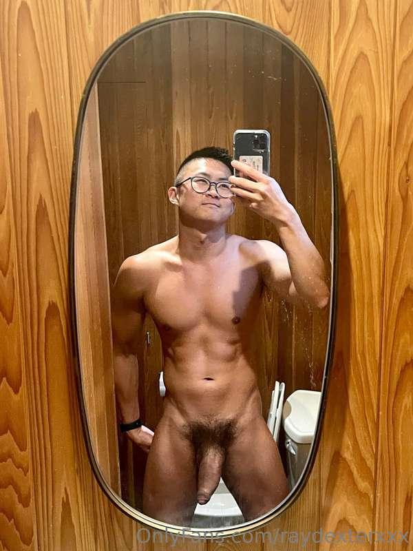 Bathroom mirrors in vacation houses are always the best 😩🤳🏼🪞