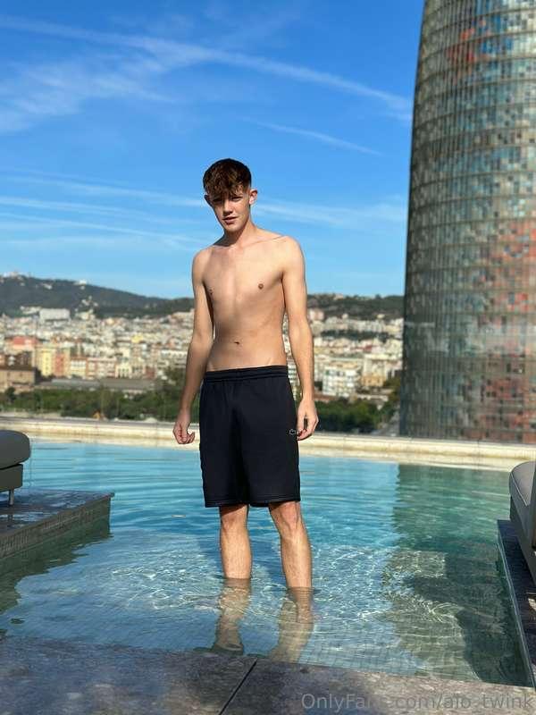 alo_twink image #2