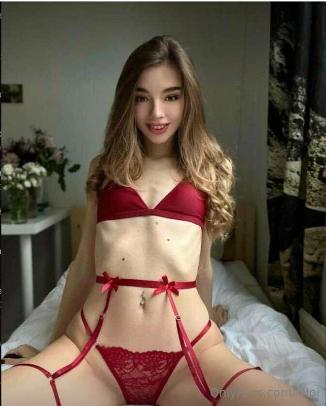 NAUGHTY VIRGIN @victoria_skinny STARTED HER SECRET PAGE😏😍🤫 
..