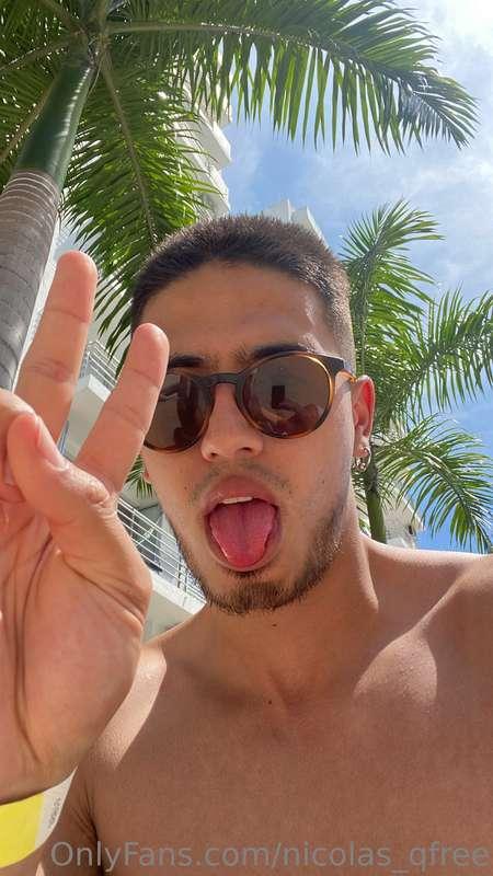 🌴😎