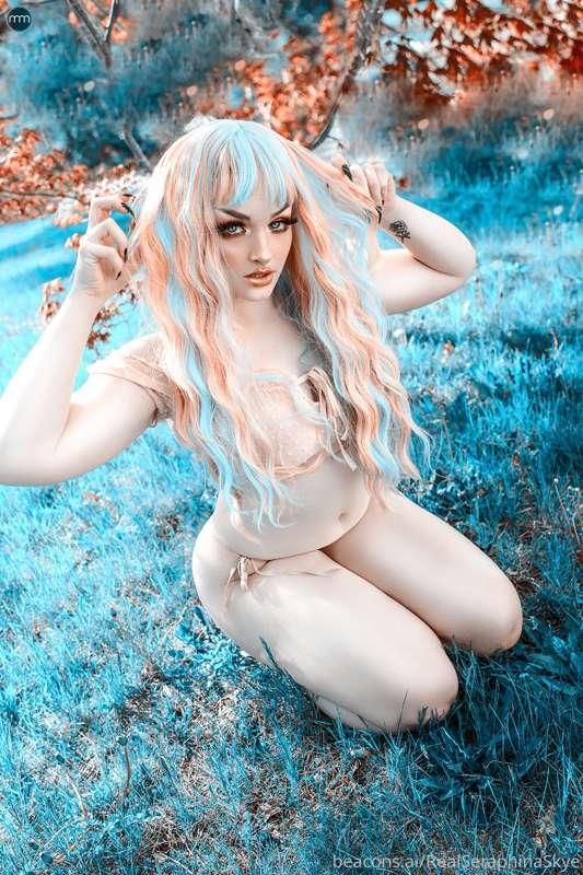 freeseraphinaskye image #2