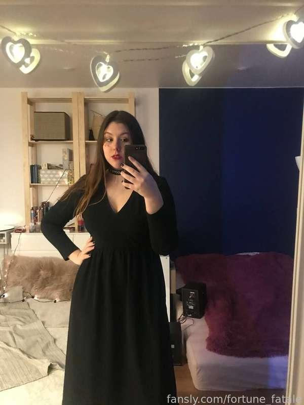 I look like a little witch not only on Halloween but also in my everyday life. I adore black, leather clothing, chokers, corsets, and everything in that style. The only thing I'm missing to complete the look is a little black cat at my feet. And an obedient sissy of course 😈

#sissy #dress #bdsm #domina #pegging #feet #sissification #cei #Queen #alfa  #mistress #fyp #femdom #fortune_fatale