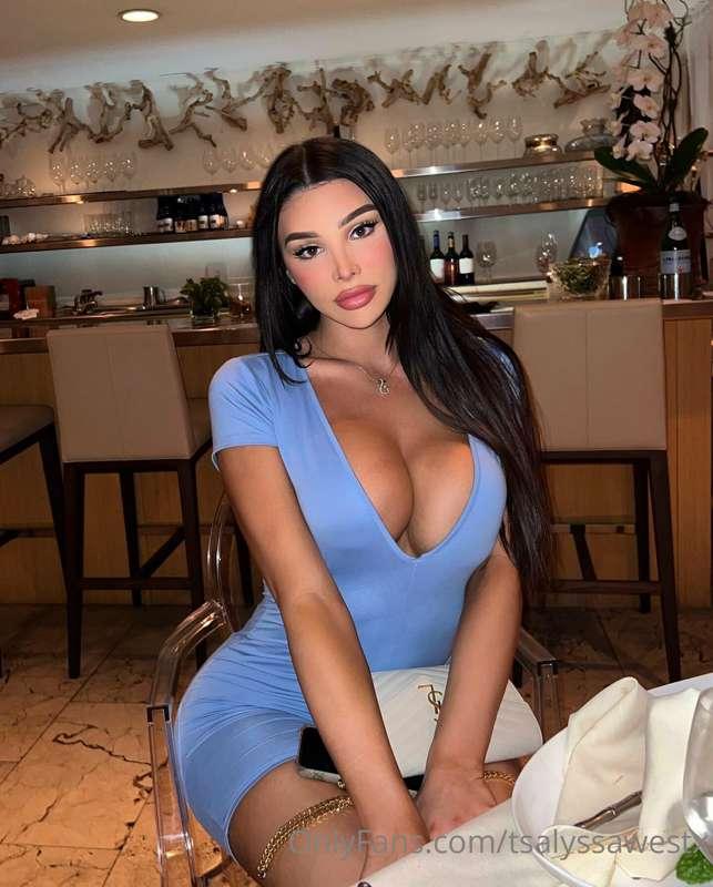 Yes, I'm Sexy and HOT!💋💋

But 🔥HOTTER🔥 when I'm naked and bl..
