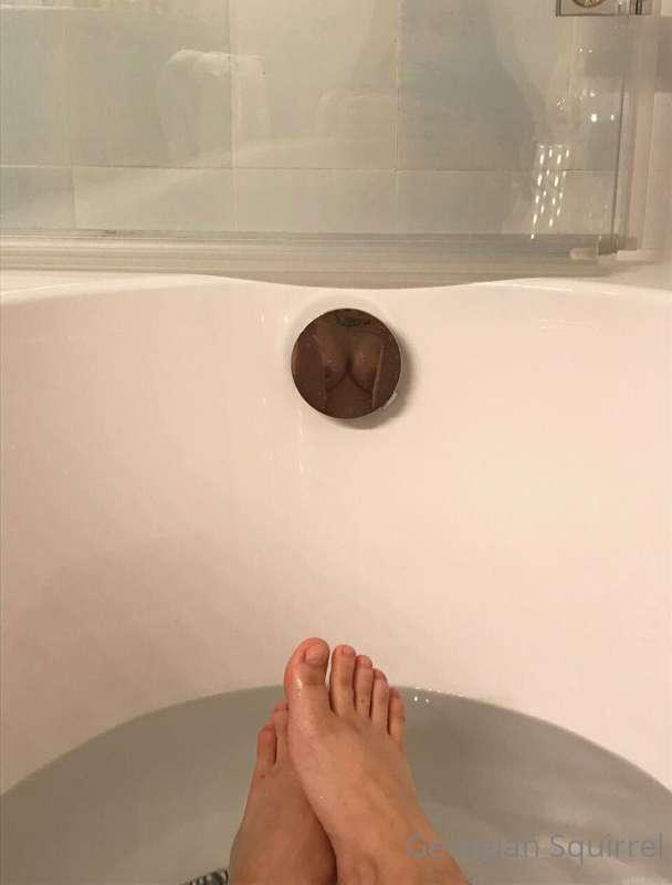 Join me in bath 🫦💦