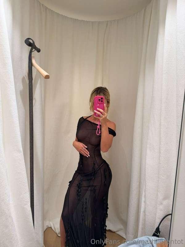 Is anyone even online? Pls DM me 😫