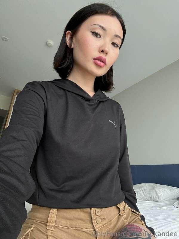 Rate my outfit from 1 to 10 🥰😘