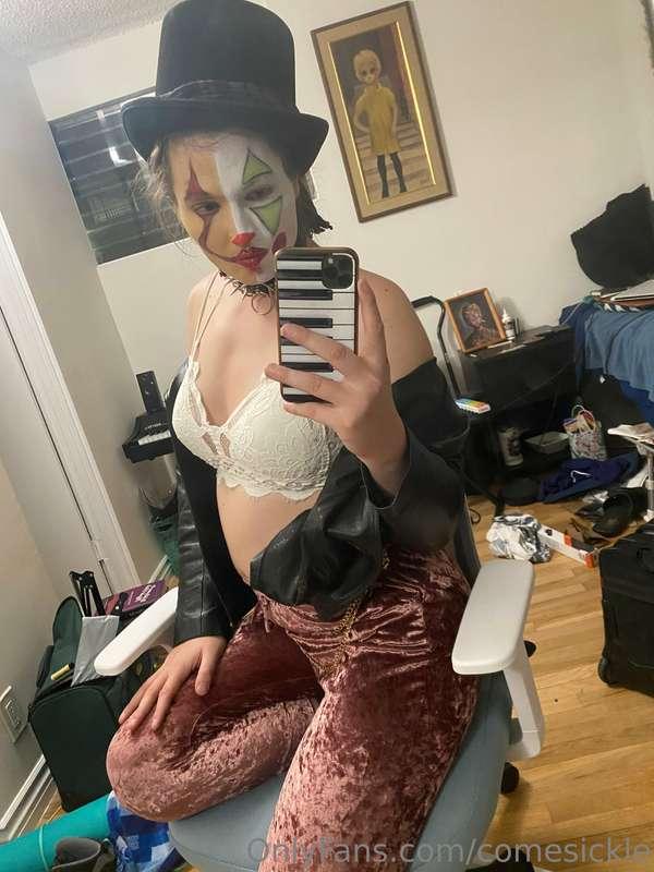 Halloweenie costume tease. WATCH ME CUM for a tip ;)