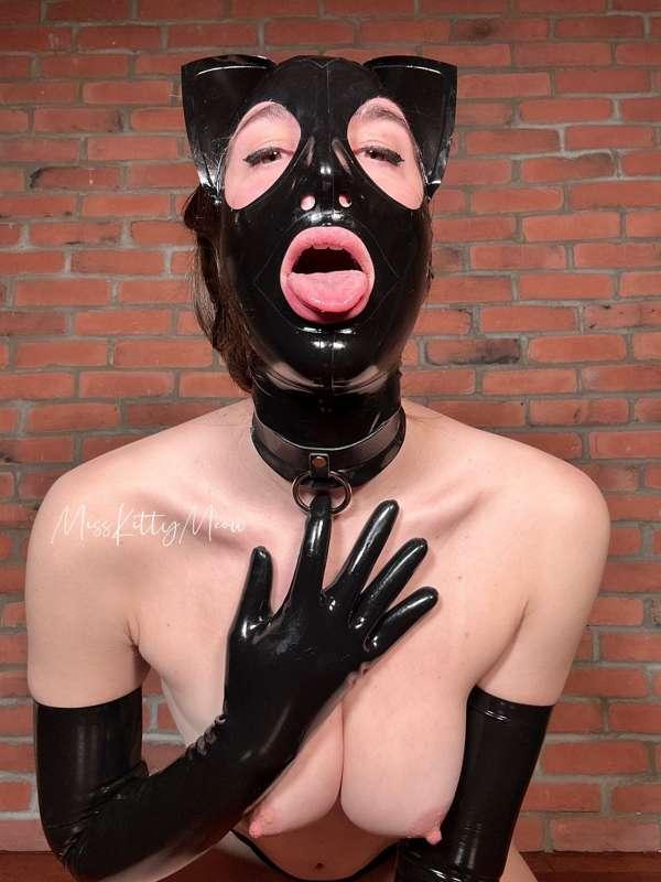 How I love being a good Kitty for you