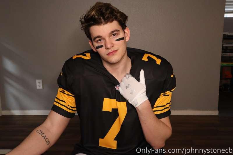 high school senior football jock gets undressed in the locke..