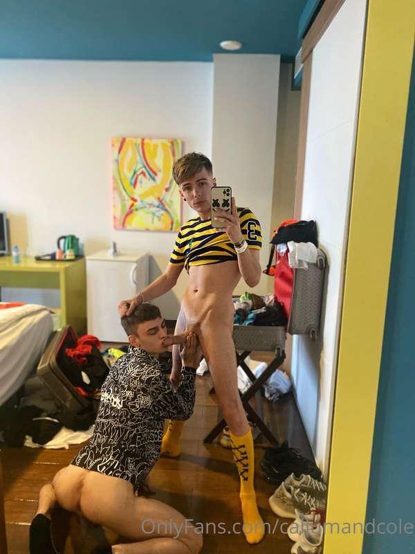 He couldn’t keep his mouth off my cock yesterday 😏👌🏻