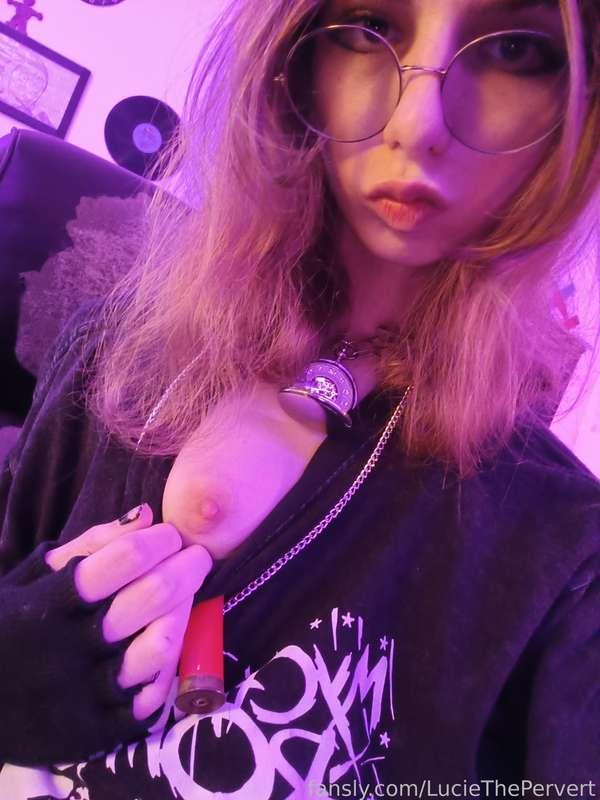 luciethepervert image #1