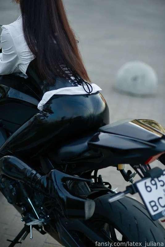 latex_juliana image #13