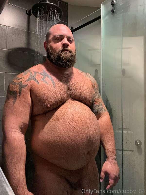 Who wants to try and fit in the shower with me? 😋