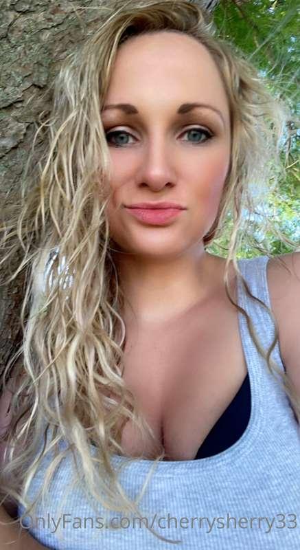 Who wants to get wild and wet with me?