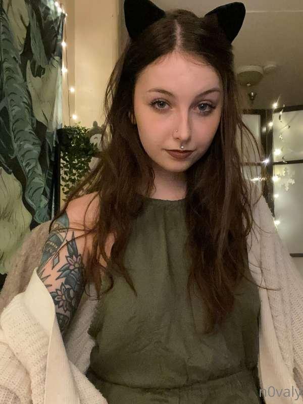 romper n cat ears vibes tonight ?_?