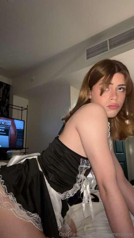 Would you be the type to caress me slow... or fuck me hard w..