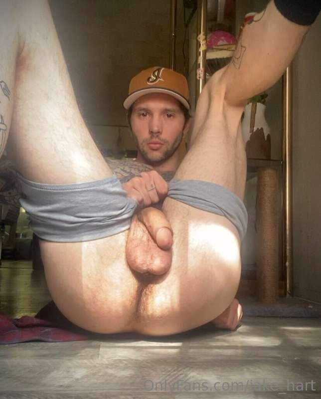 Need someone to eat my ass and suck me….like now