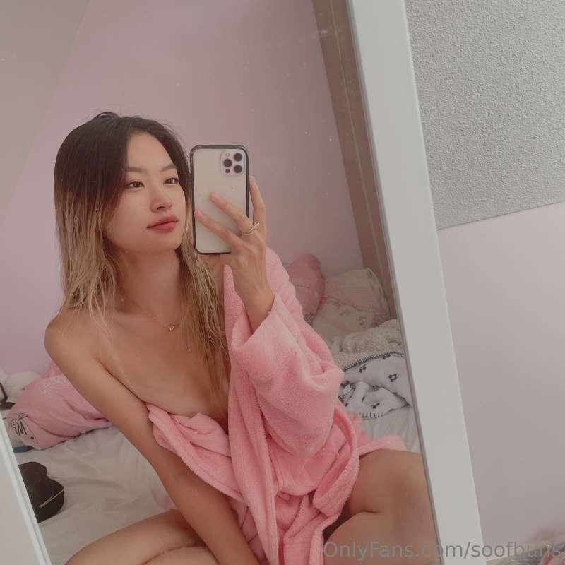 just got outta the shower 🌸💦