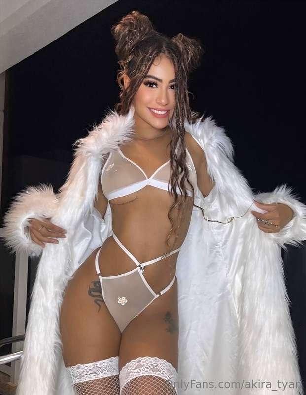 FABULOUS AND SEXY ISABELLA @itsisabellasantos 🇧🇷❤️‍🔥SHE'S RE..