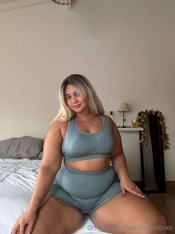 what do you think of this color on me? good morning 🥰