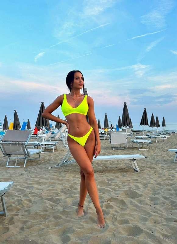 💛👋⛱️ https://onlyfans.com/bella_angel.videocall