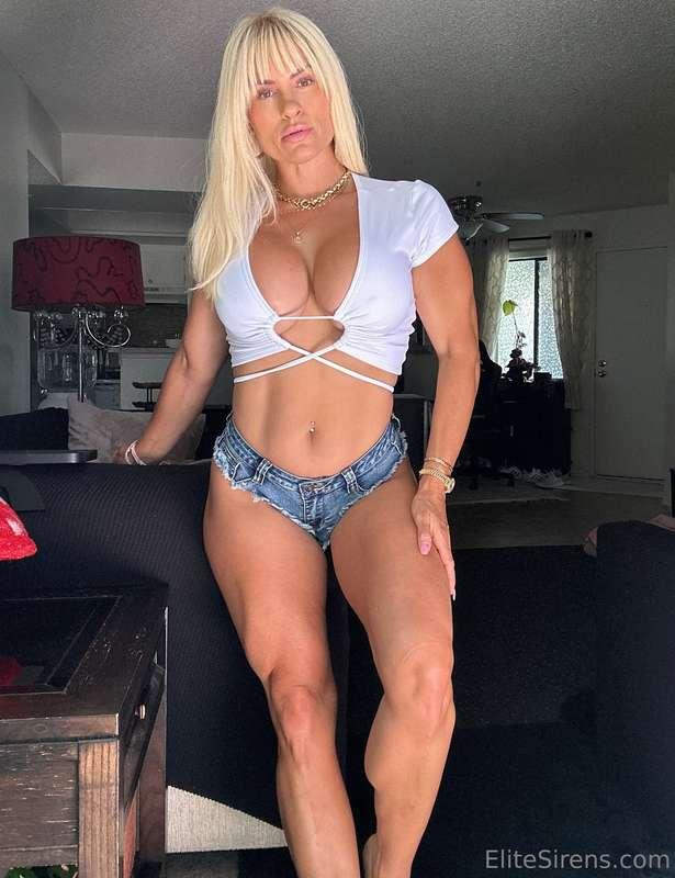 Let's make your day even better! Come play with your muscle ..