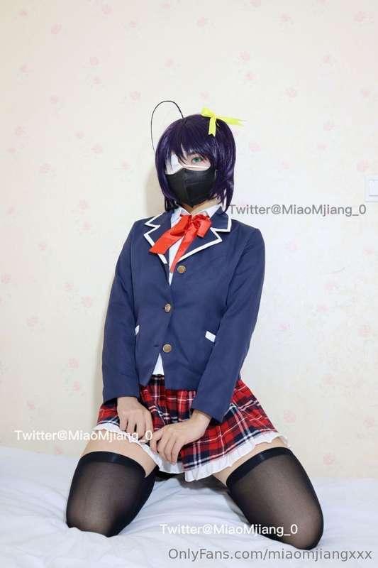Do you want this pirate from the front or the back?你想要这个海盗从前..