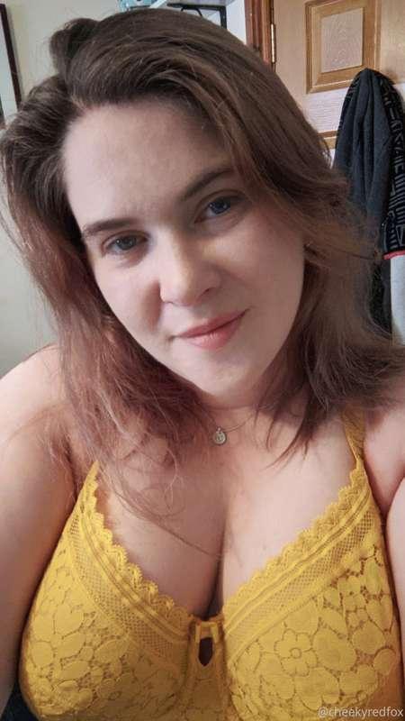 Lingerie of the day peeps! Sunny yellow!!!!!
