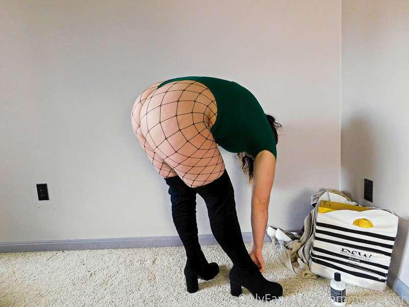 Thong bodysuit and fishnets!
Part 2 of 3