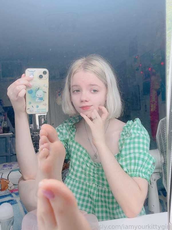 iamyourkittygirl image #1