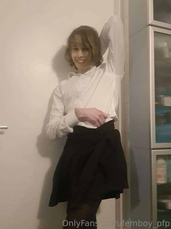 Cute waitresses need to destress too! Wanna help her out? Bi..