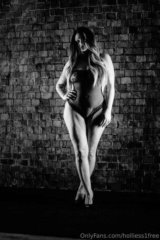 A couple sexy pictures from my last shoot.