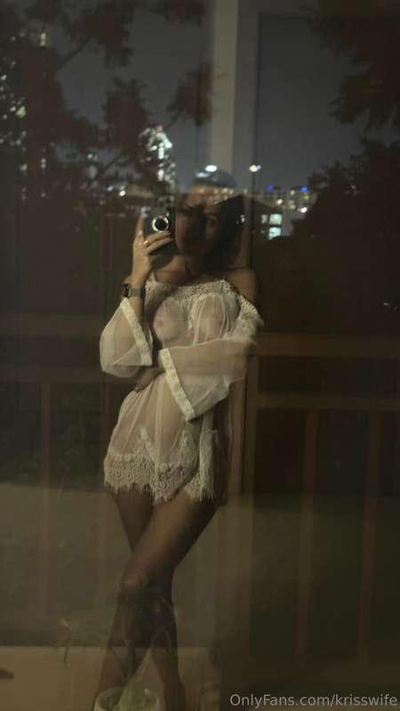 krisswife image #1