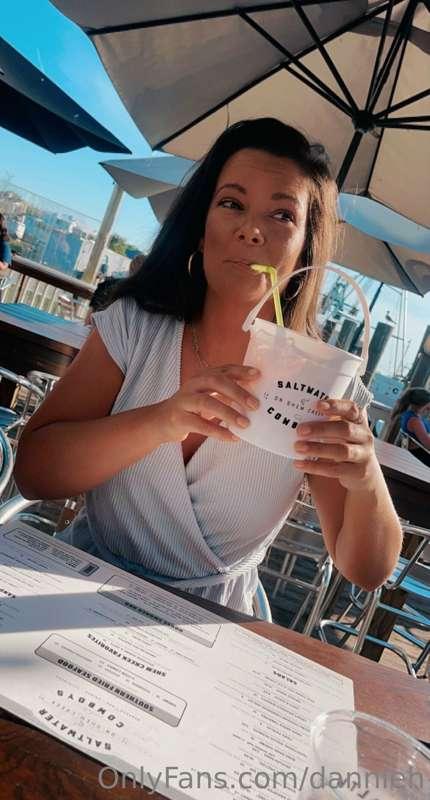 Wonderful lunch with some rum! 🤌🏻