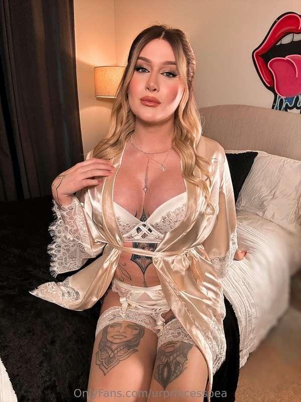 I think my tits look out standing in this bra... whats your ..