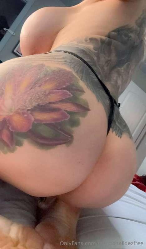 doesn't this ass look juicy and delicious 