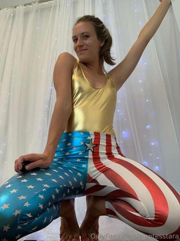 Happy 4th of July my tinies!! Nothing beats having a tiny as..