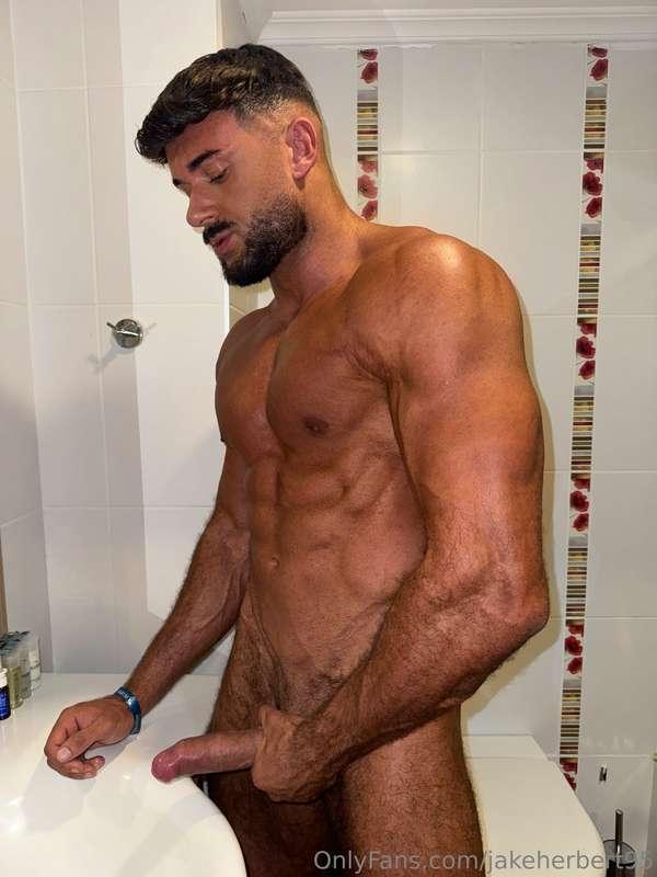 Tanned and horny 😈