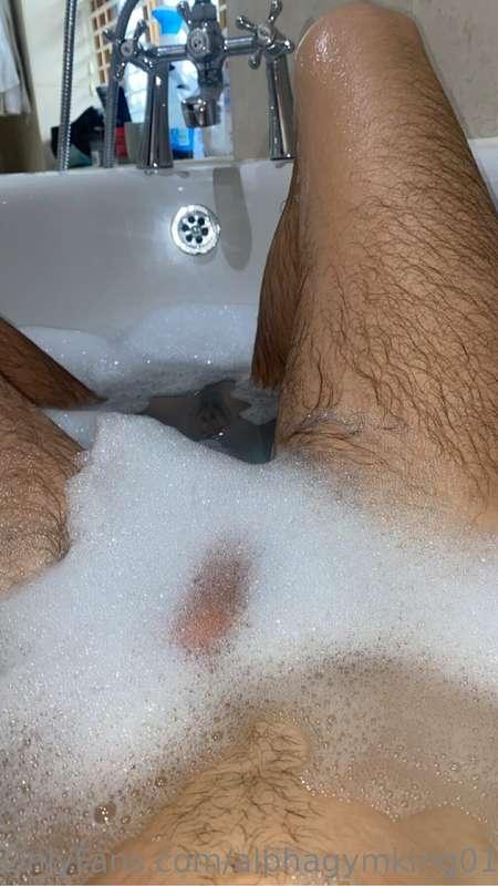 Come watch me bathe 🛁