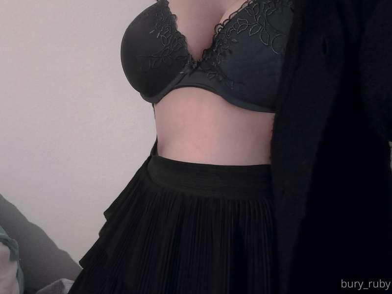 a sight of boobs o: