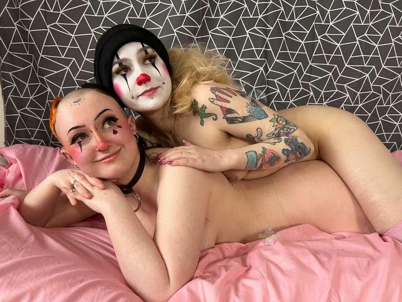 with blaire #clowns #clowngirl #girlgirl #hairy #hairyarmpits #bush #pussy #clussy #hairypussy #petite #cute #altgirl #tattoos #british #english #scottish #asian