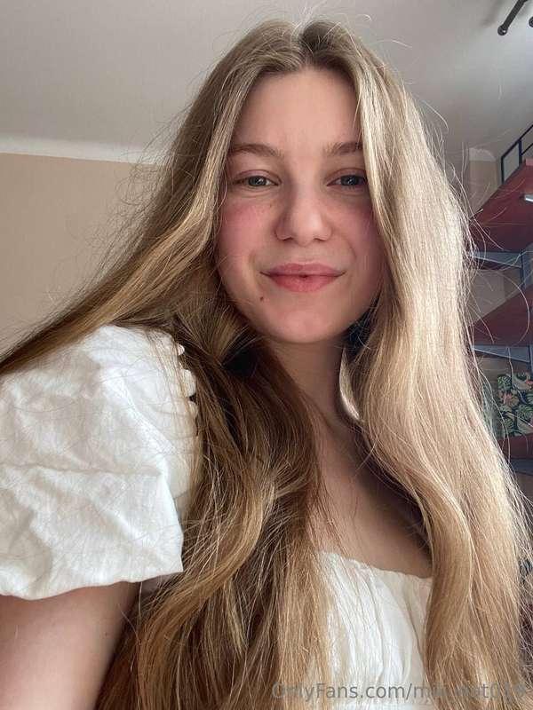 ✨💖 @lubrulee this is a cute and humble girl @lubrulee 💖✨who ..