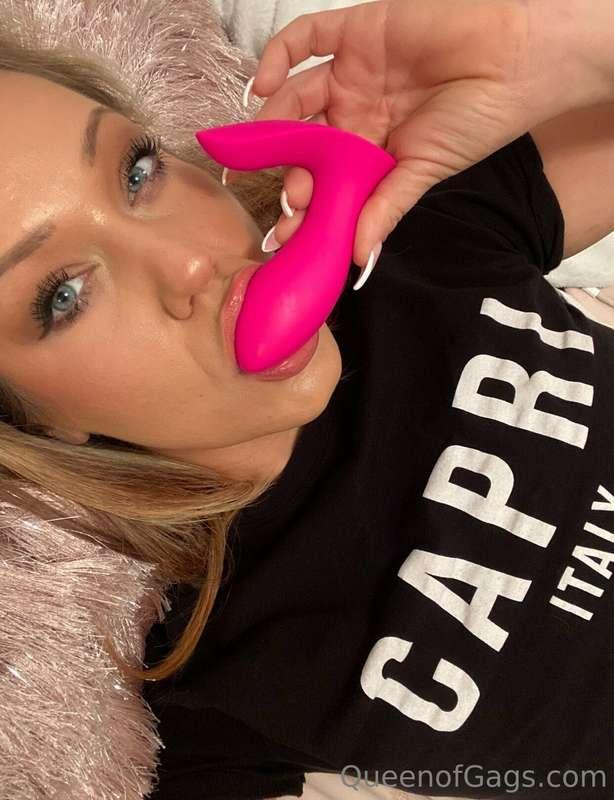 Yummy fun with a new bluetooth toy, who wants to control my ..