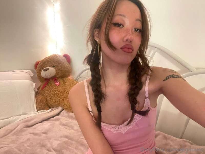 me and bear 💗🧸