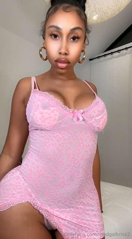### You think this fit could get any tighter 🫣 DM to see mor..