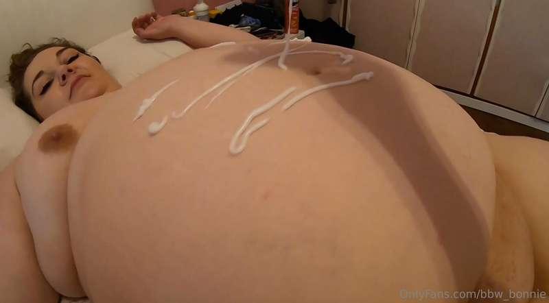 Would you cum & give me a belly rub?😏
