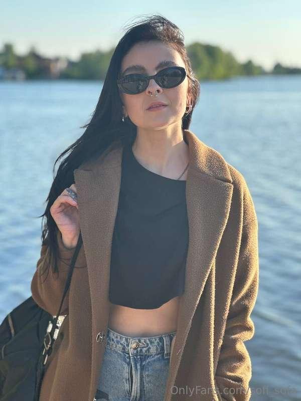 Fall Park Walk🍂 Today I went for a walk in the park and was ..