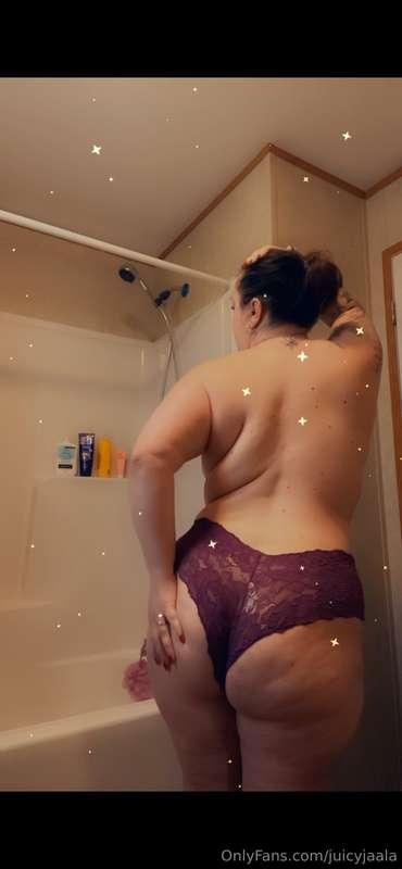 Should I be a good girl or a bad girl tonight? 