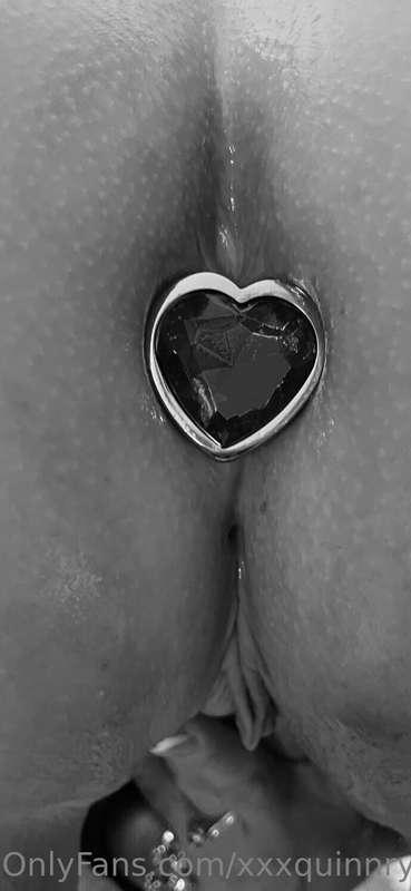 Love the little heart but fill my pussy full!